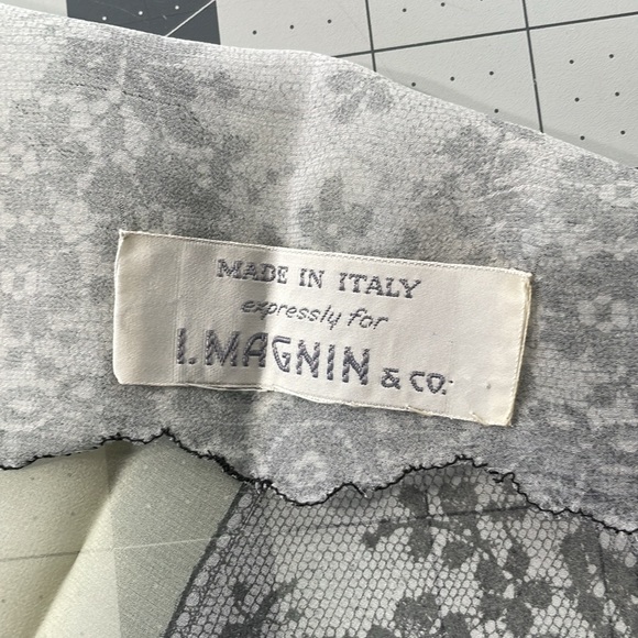 6 vintage/antique handkerchiefs, various fabric, linen, polyester, cotton, - Picture 11 of 12